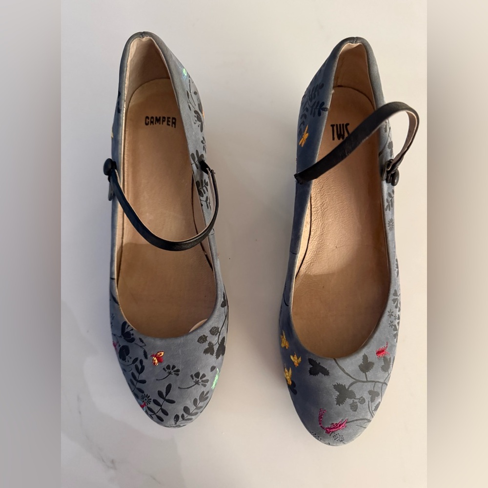 Floral Embroidered Camper Heels Size 39